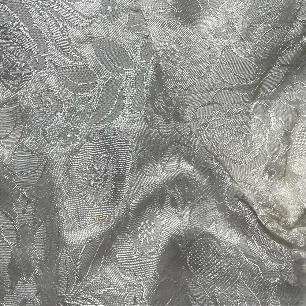 Asian 2 Piece Silky White Pyjama Set - Picture 16 of 16